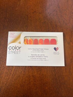 Color Street Coral with Metallic Gold Accent Nail Strips